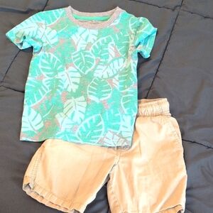 Cat&Jack Size 4 Kids Shorts And Tee